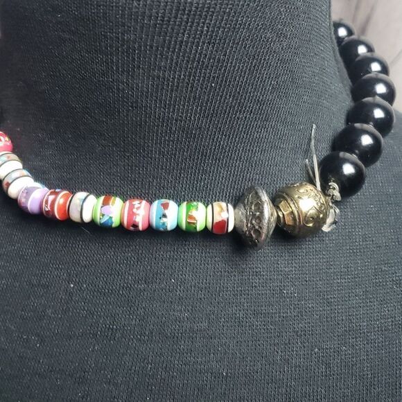 Vintage Handmade Beaded Necklace - Picture 3 of 9